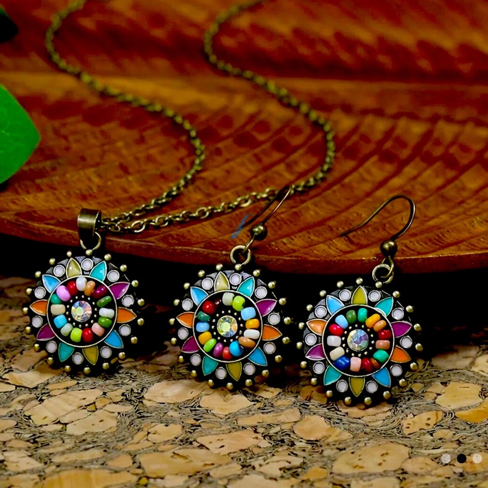 3 pcs vintage round antique bronze distressed necklace, earrings -